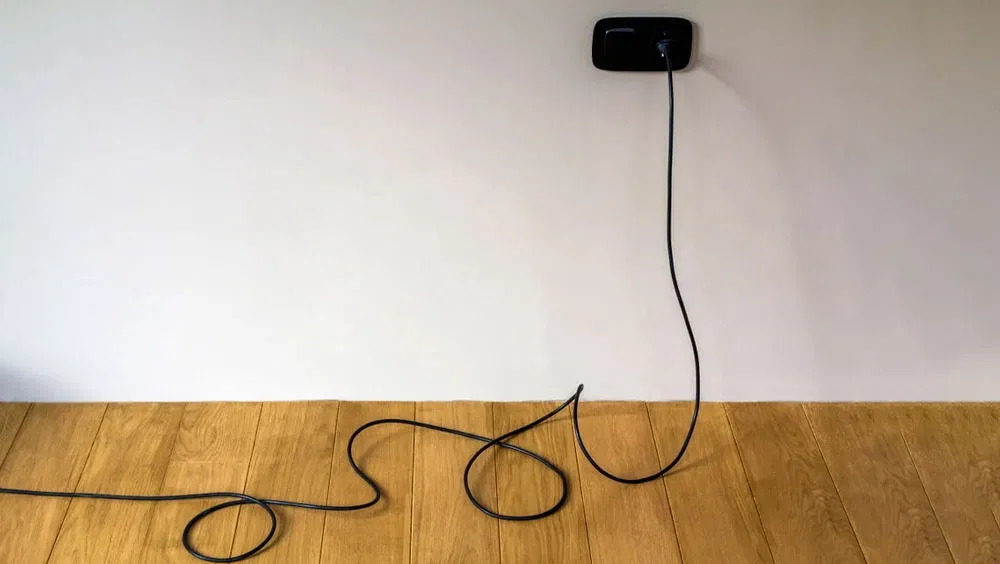Hide TV Wires Easily With These 3 Tips