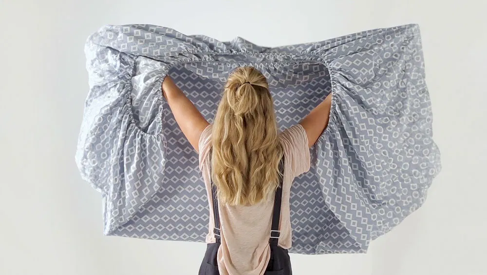 How To Fold A Fitted Sheet