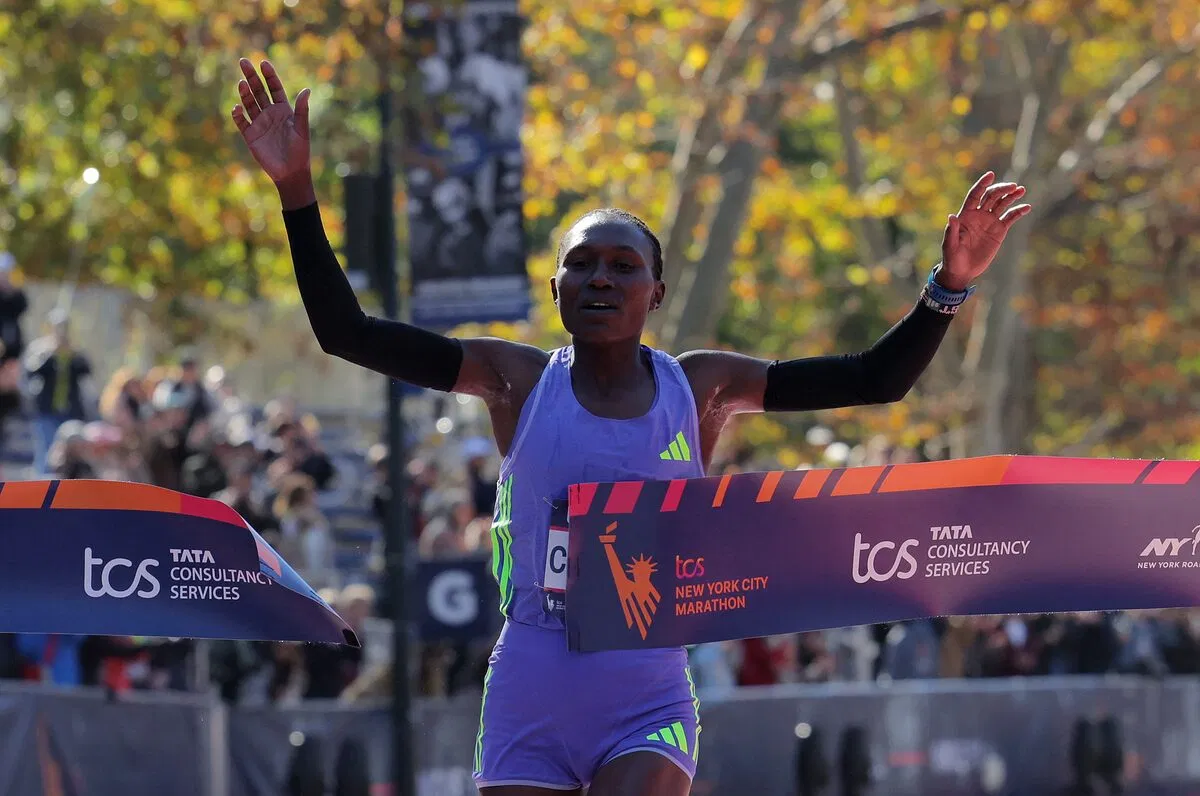 How to Train for a Marathon: Complete Beginner's Guide 2024