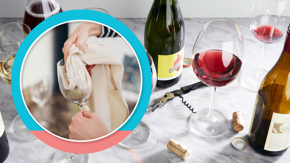 Everyone Gets These Things Wrong When Cleaning Wine Glasses