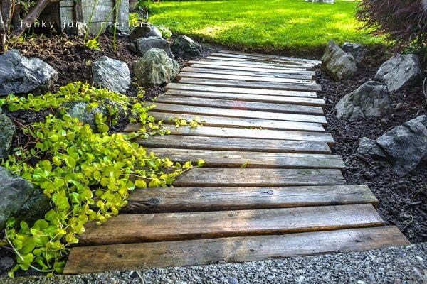 Recycled Pallet Pathway
