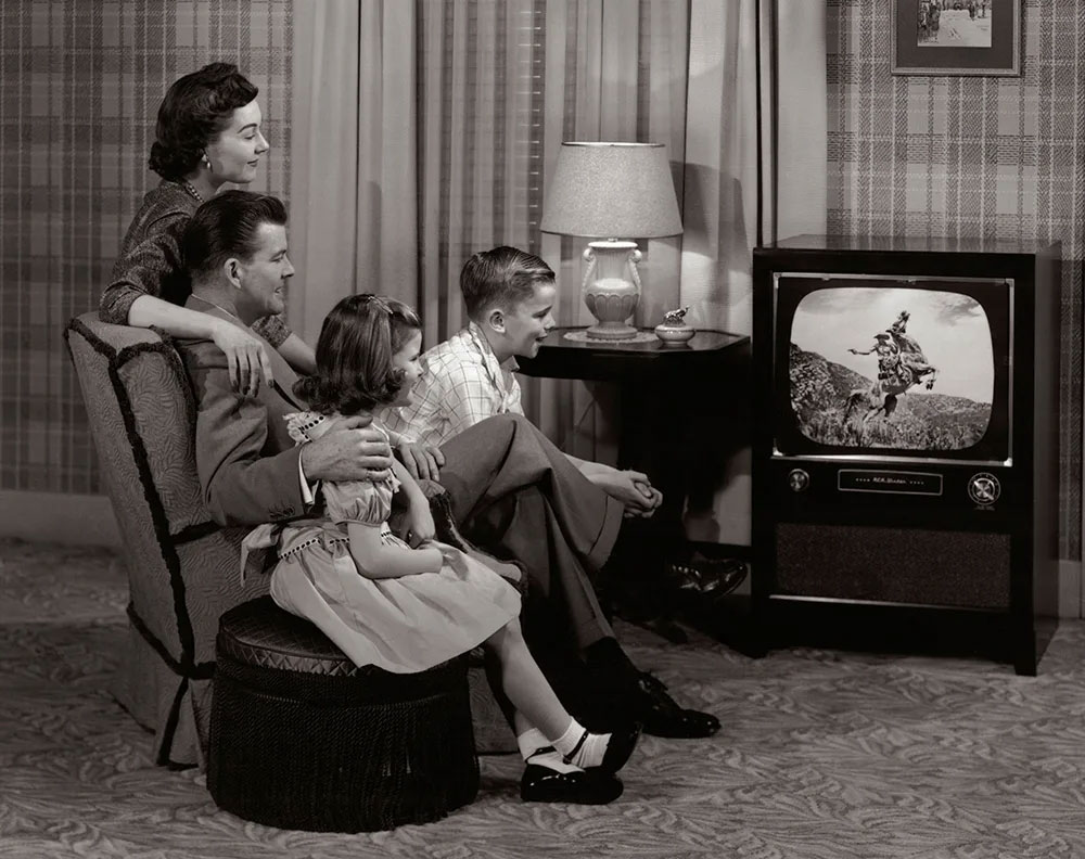 TVs That Look Like Paintings Art Meets Entertainment