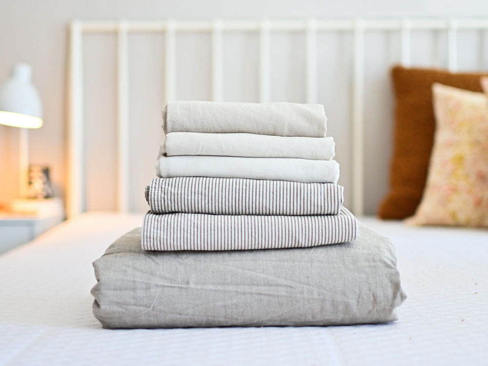 Tips for Keeping Your Mattress Clean   Keep Sheets and Linens Clean