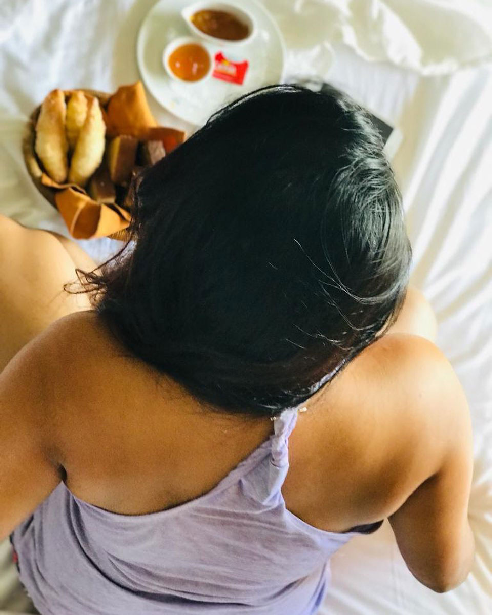 Tips for Keeping Your Mattress Clean Don t Eat in Bed