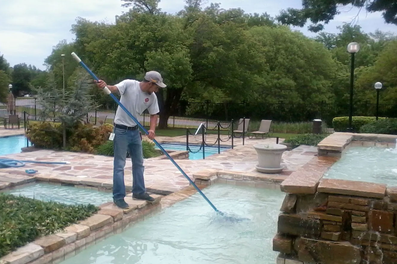 Manual Pool Cleaners
