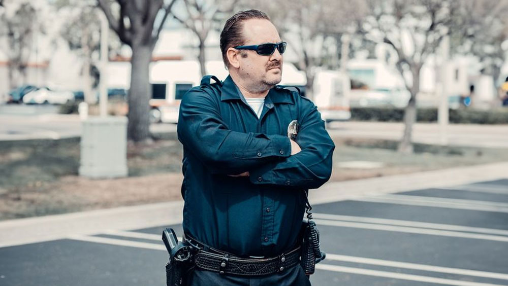 Police Officer Blocks EMT With His Car, Ends Up Learning A Lesson