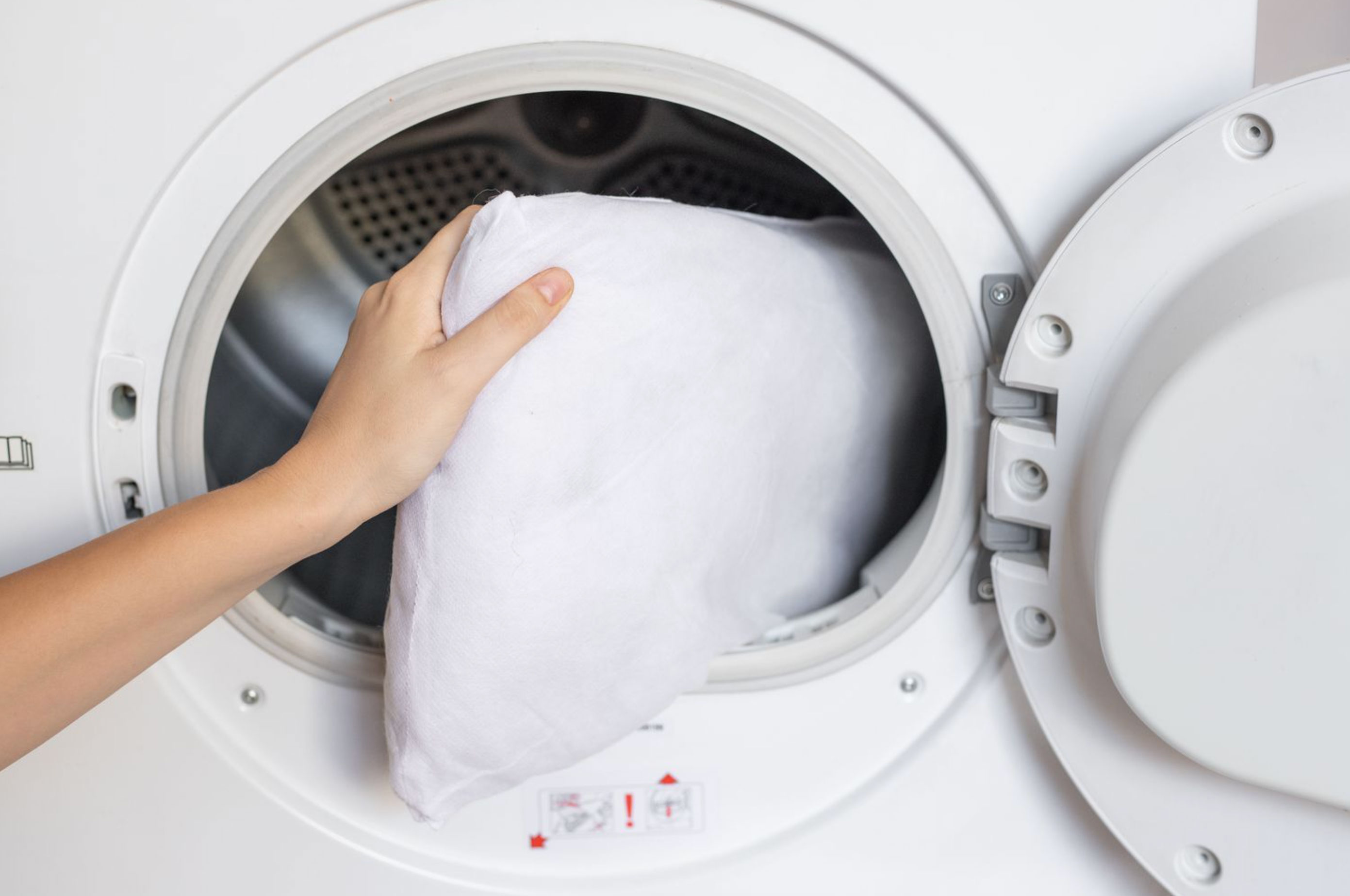 how to wash pillows_600197fe 9fcb 4eb3 9195 43664375a967