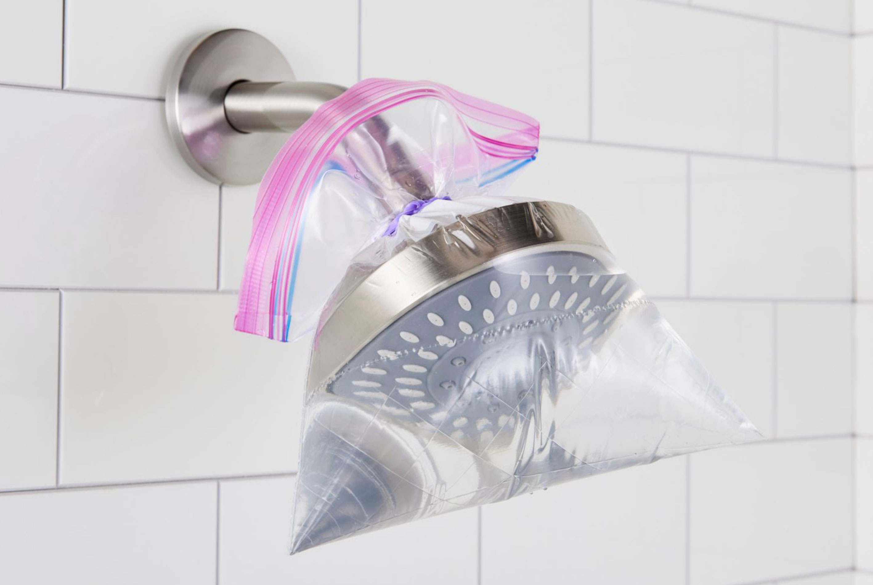 how to clean a shower head_9dc388a3 23a3 4f94 b67c 1ac99ce02b82