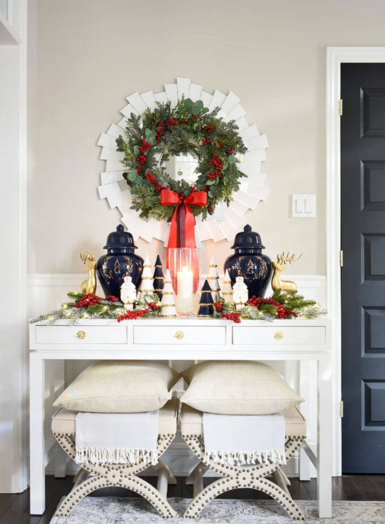 how to decorate a console table_565c813e 4a0f 4d9f 8984 8dc0509b206d