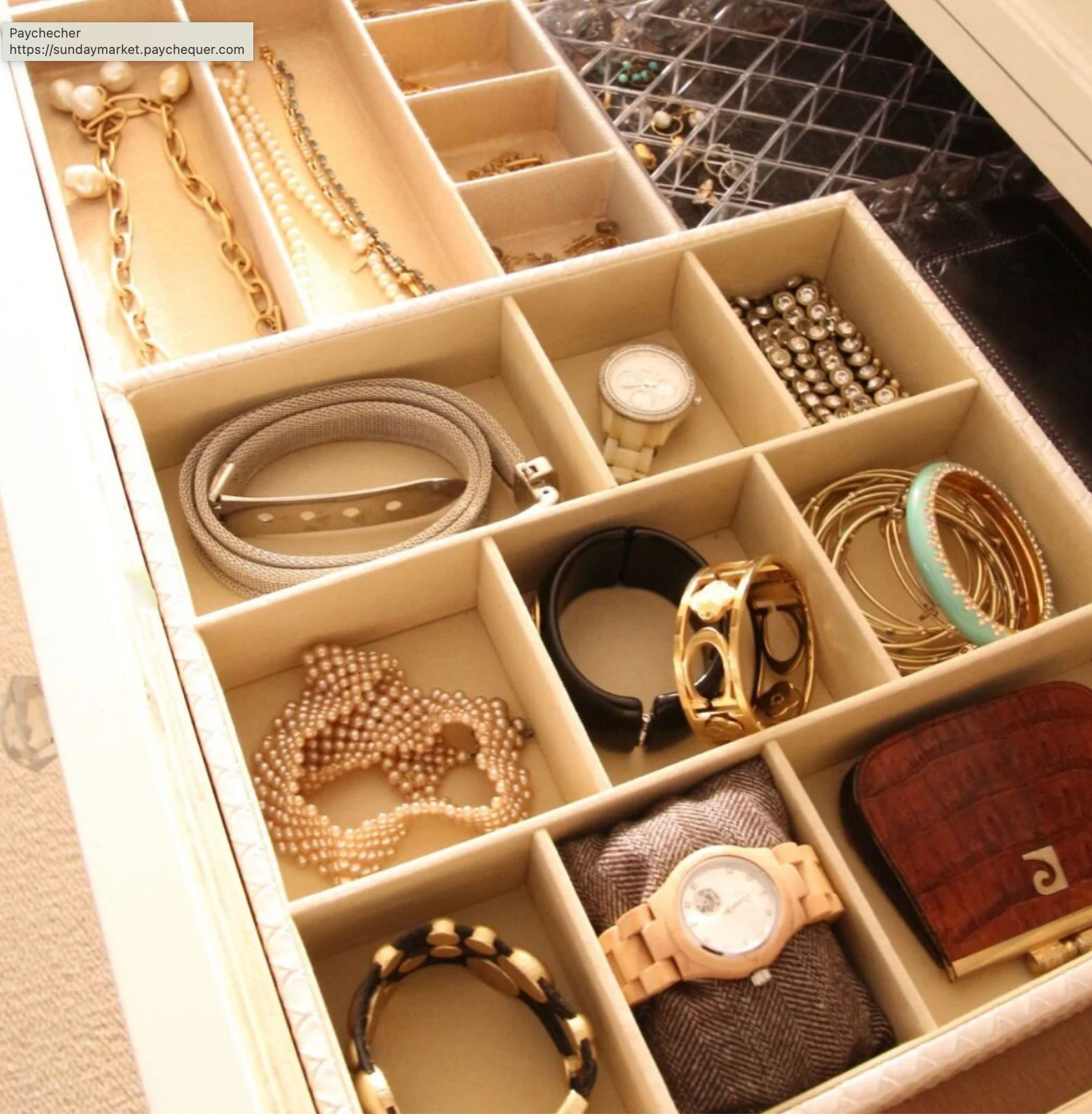 how to organize jewelry_0de12334 60e2 4824 b566 6d3e9fc56a42