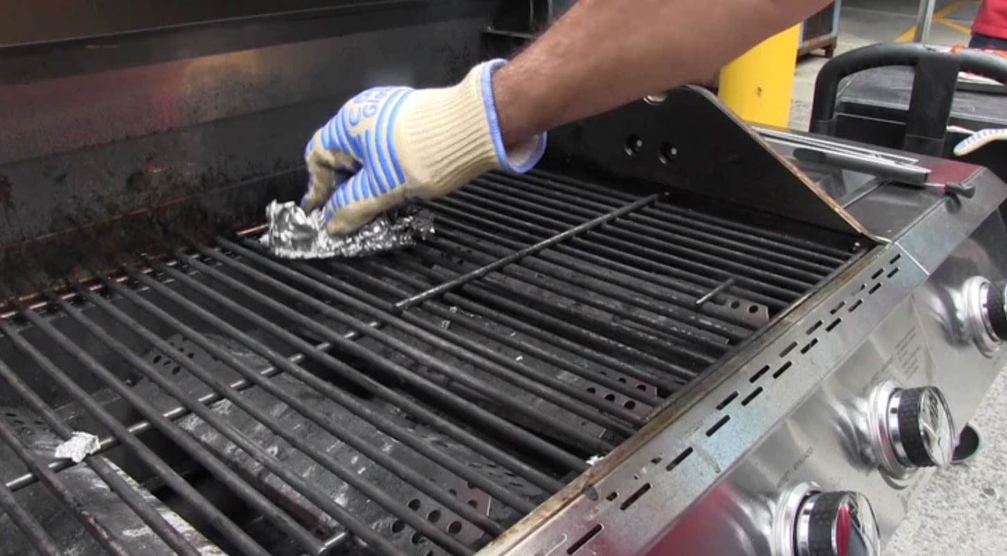 how to clean a grill properly_41624fb1 59bc 4707 8613 3a8ba9f87afe