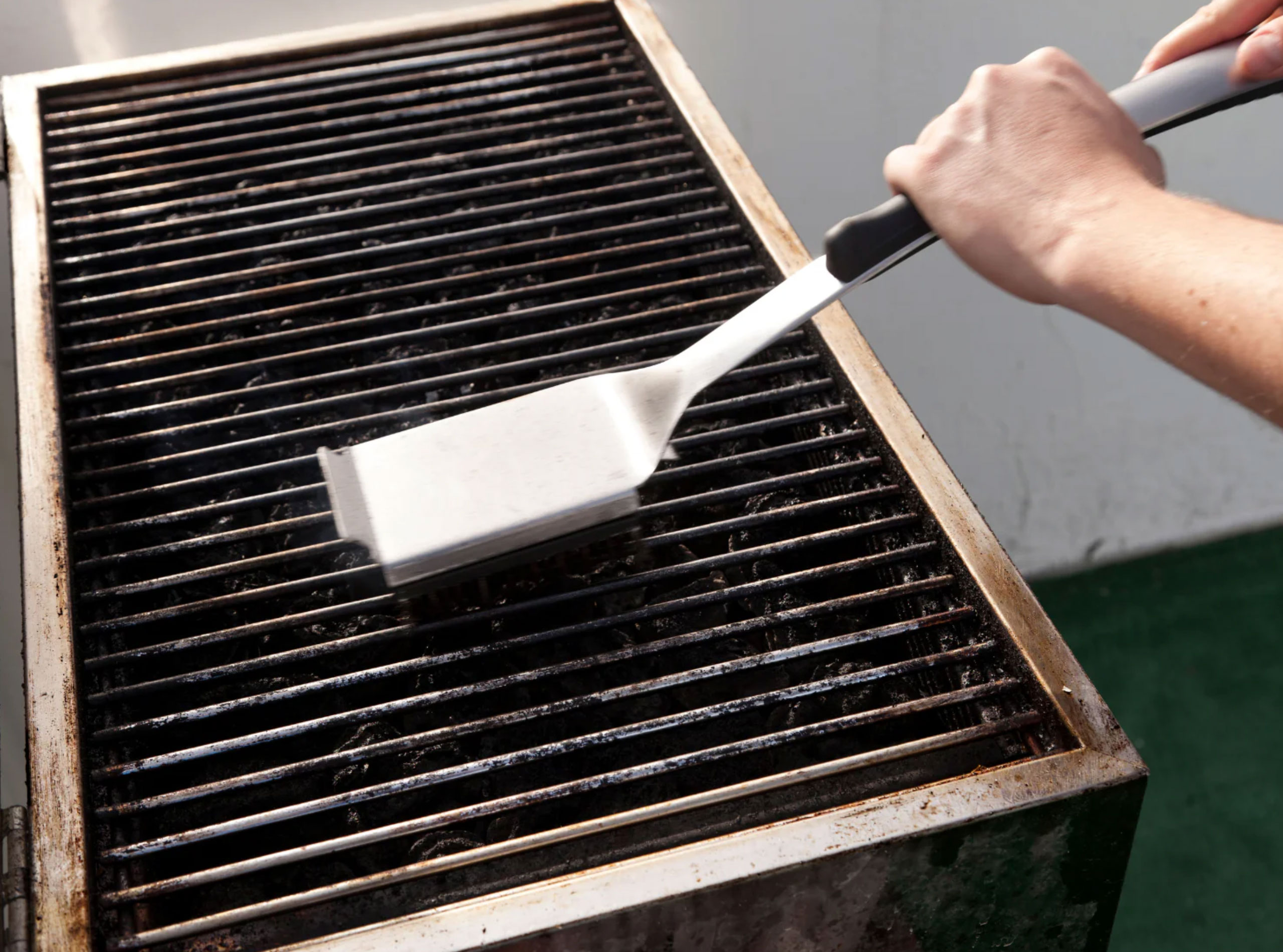 how to clean a grill properly_72c6903a 37b4 49d6 9ae9 3e979c01d12c