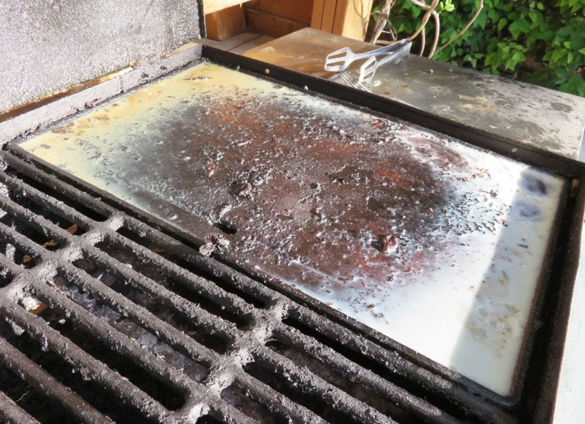 how to clean a grill properly_a5415ad8 02d3 470d aa15 389881b698ab