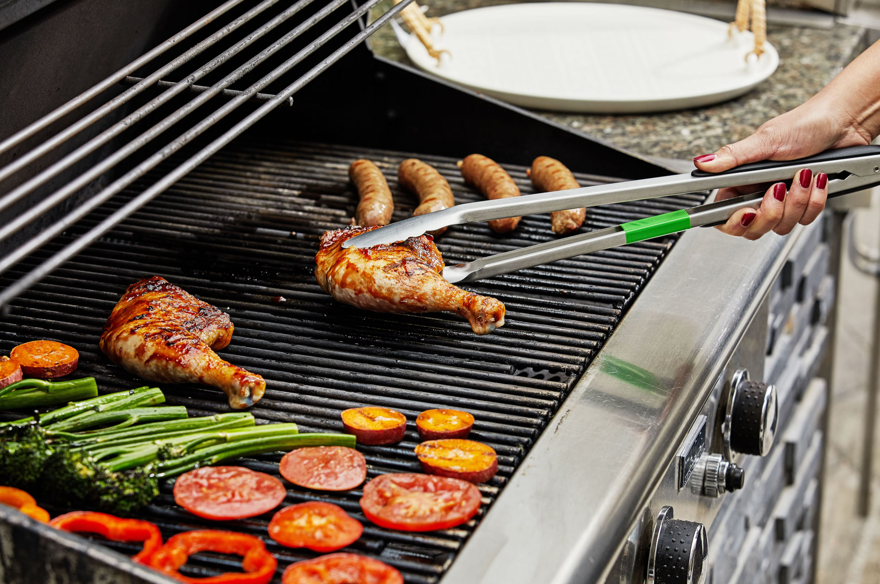 how to clean a grill properly_efe04bfb 778b 49b6 a0d5 10884f5fdf6e