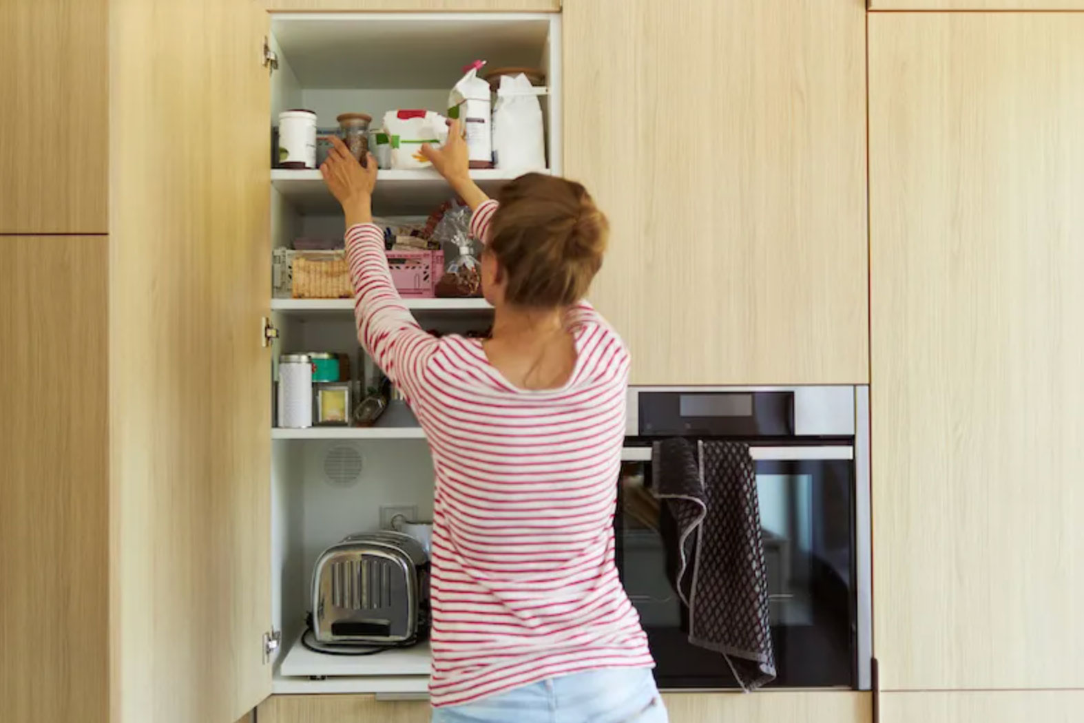 how to clean kitchen cabinets_f1ea4a7c 600a 4b12 9171 e0df2bb6f685