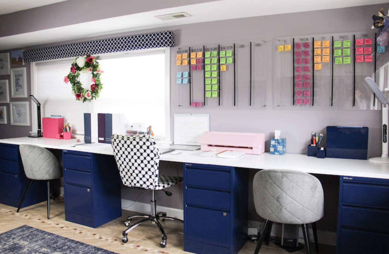 how to organize your desk_c5646aa1 f99c 42c6 889a 75d2db670aa8