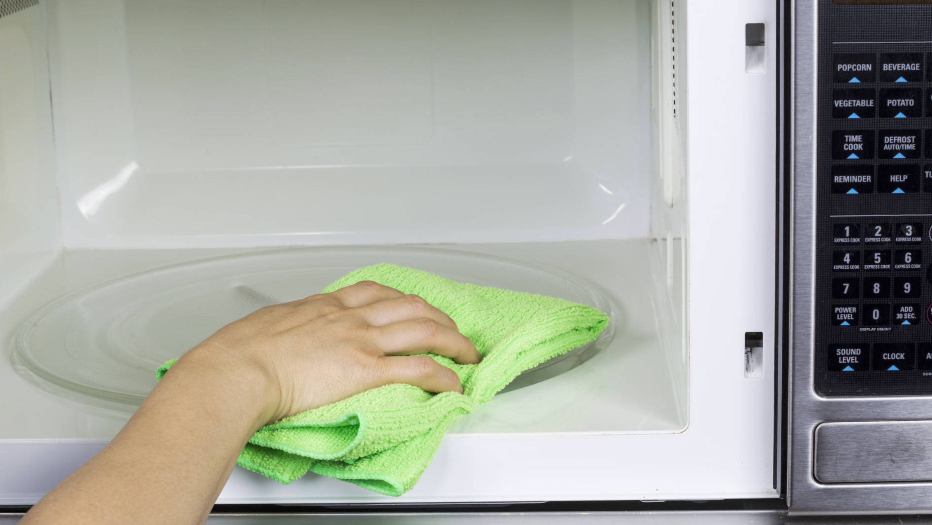 how to clean a microwave_4dcbc63d d8dd 475b 8730 5a04b0584438
