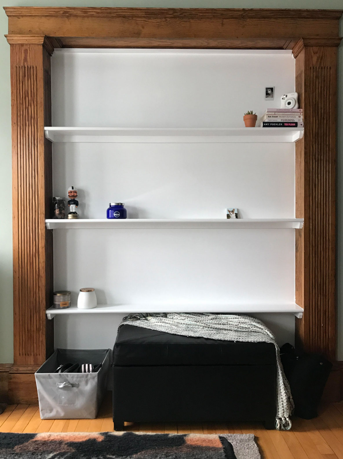 how to organize your bookshelf_89a05a8b 6d60 47df b7a8 984197f806ea