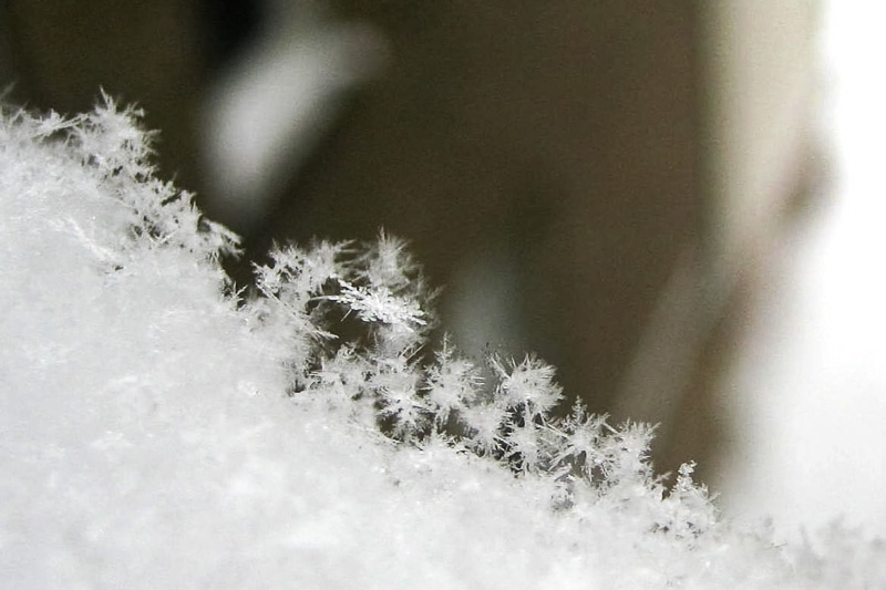 1768666702807_snowflakes