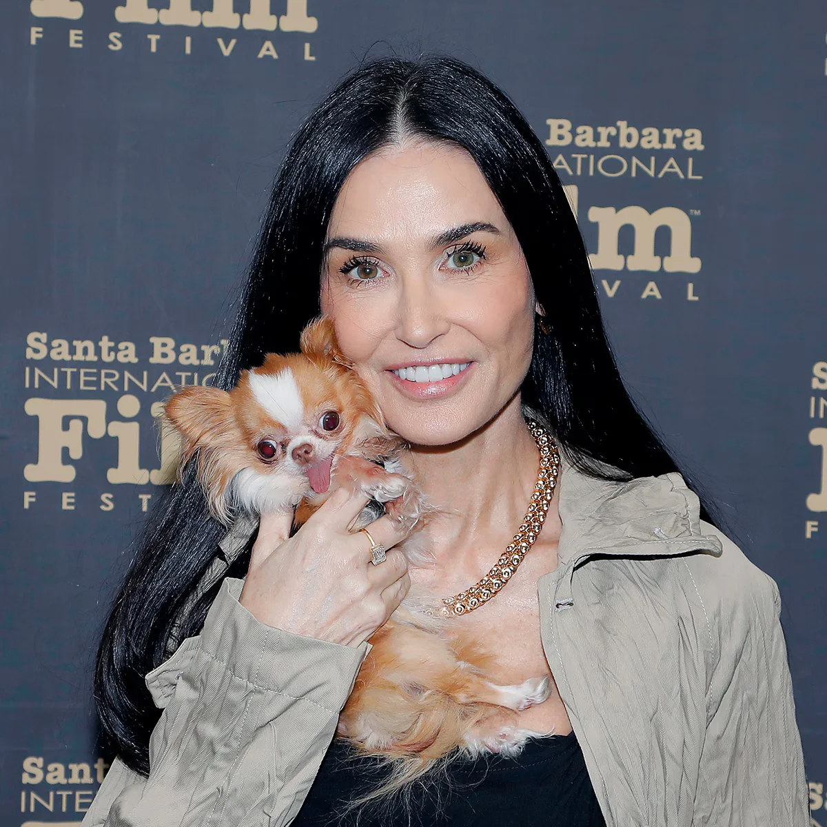 1772297301730_rs_1200x1200 250213061001 moore